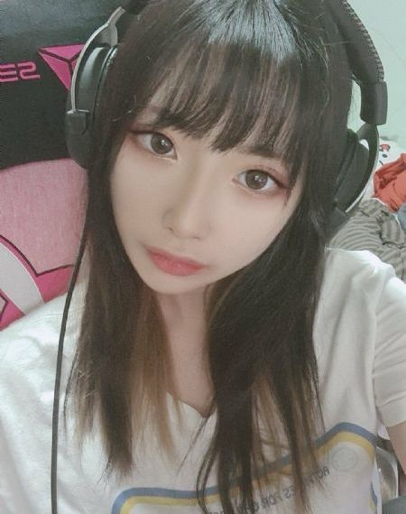 年轻的小妹
