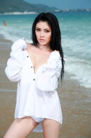 和朋友换娶妻野外夫妇3