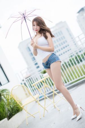 漂亮的秘书在线观看