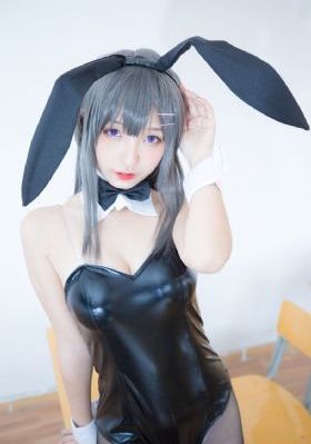 美丽的小蜜蜂2美剧