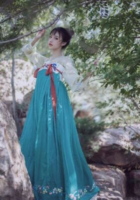 韩国年轻漂亮的子1